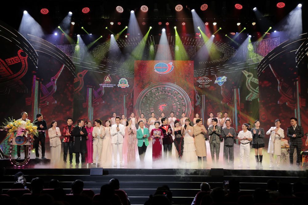 Tết Vạn Lộc 2026 - bản hòa ca xúc động về “Mẹ và Quê hương” - ảnh 11