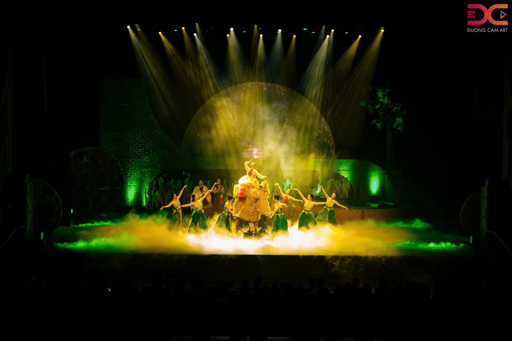 Vở Nhạc kịch luôn cháy vé "Giấc mơ Chí Phèo" đoạt giải thưởng Tinh hoa sân khấu  - ảnh 3