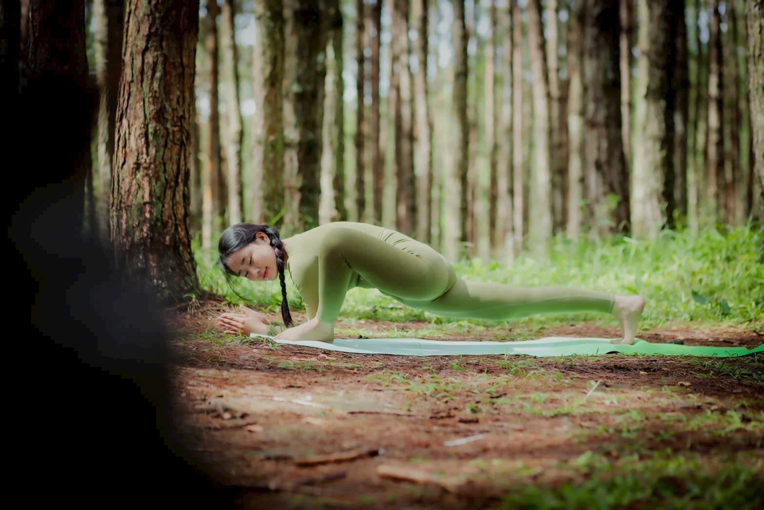 Nữ hoàng Miss Yogi 2026 Hà Thị Bình lan tỏa tình yêu yoga - ảnh 2