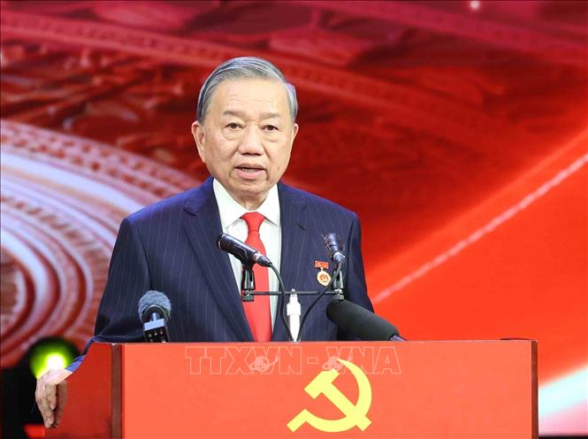 Tổng Bí thư Tô Lâm dự Lễ tuyên dương Bí thư Chi bộ xuất sắc và trao Giải Búa liềm Vàng lần thứ X - ảnh 11