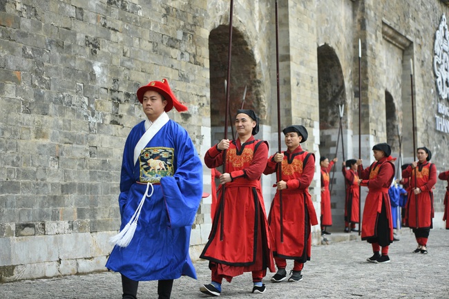 “Tống cựu nghinh tân” - Tái hiện các nghi lễ truyền thống trong cung đình - ảnh 8