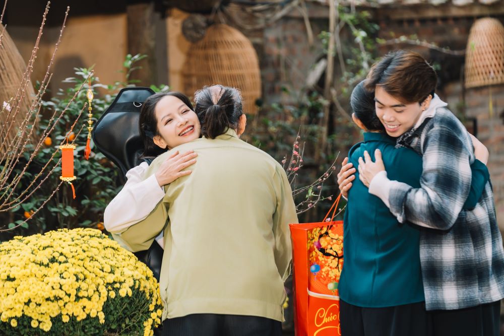 Nghệ sĩ Tỳ bà Vũ Diệu Thảo lan tỏa thông điệp sum vầy, bình an dịp Tết trong MV “Tết bình an bên nhau” - ảnh 2