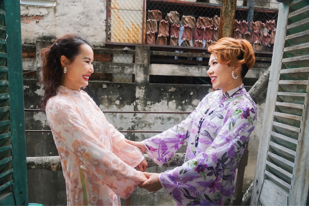 “Hà Nội những sắc hoa mùa xuân”- bức họa âm nhạc lãng mạn, đầy chất thơ về Tết Hà Nội của Giáng Son và Hà Trần  - ảnh 3