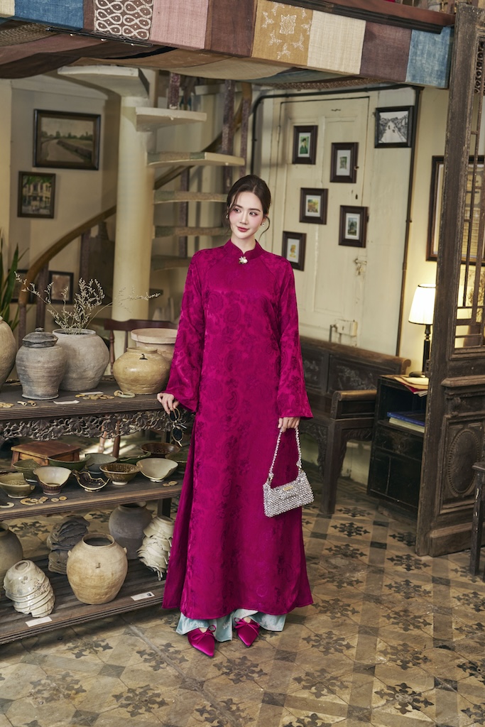 Áo dài diện Tết duyên dáng của Phan Minh Huyền - ảnh 3