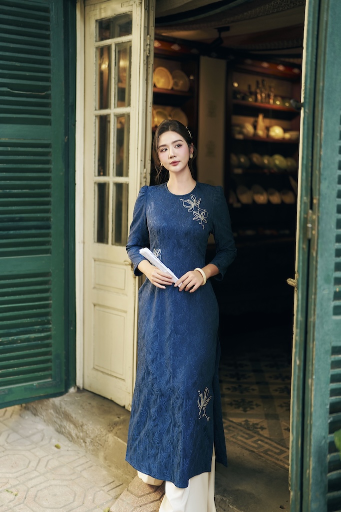 Áo dài diện Tết duyên dáng của Phan Minh Huyền - ảnh 5