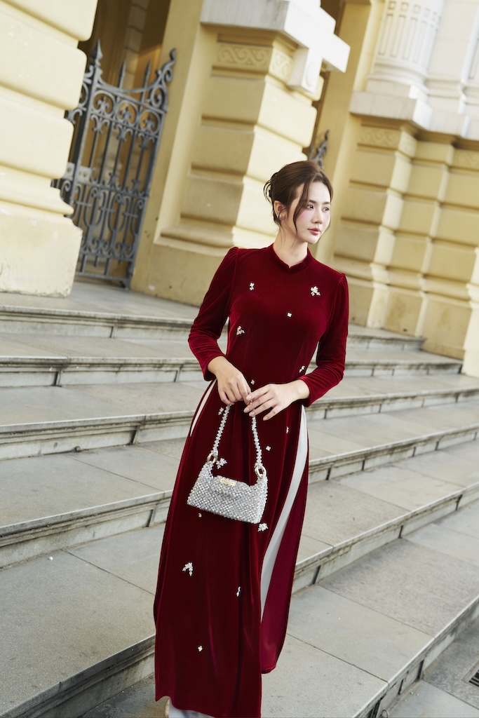 Áo dài diện Tết duyên dáng của Phan Minh Huyền - ảnh 10