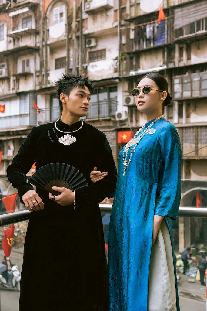 Dàn sao Việt diện áo dài gấm lụa của Cao Minh Tiến rộn ràng đón Xuân mới - ảnh 16