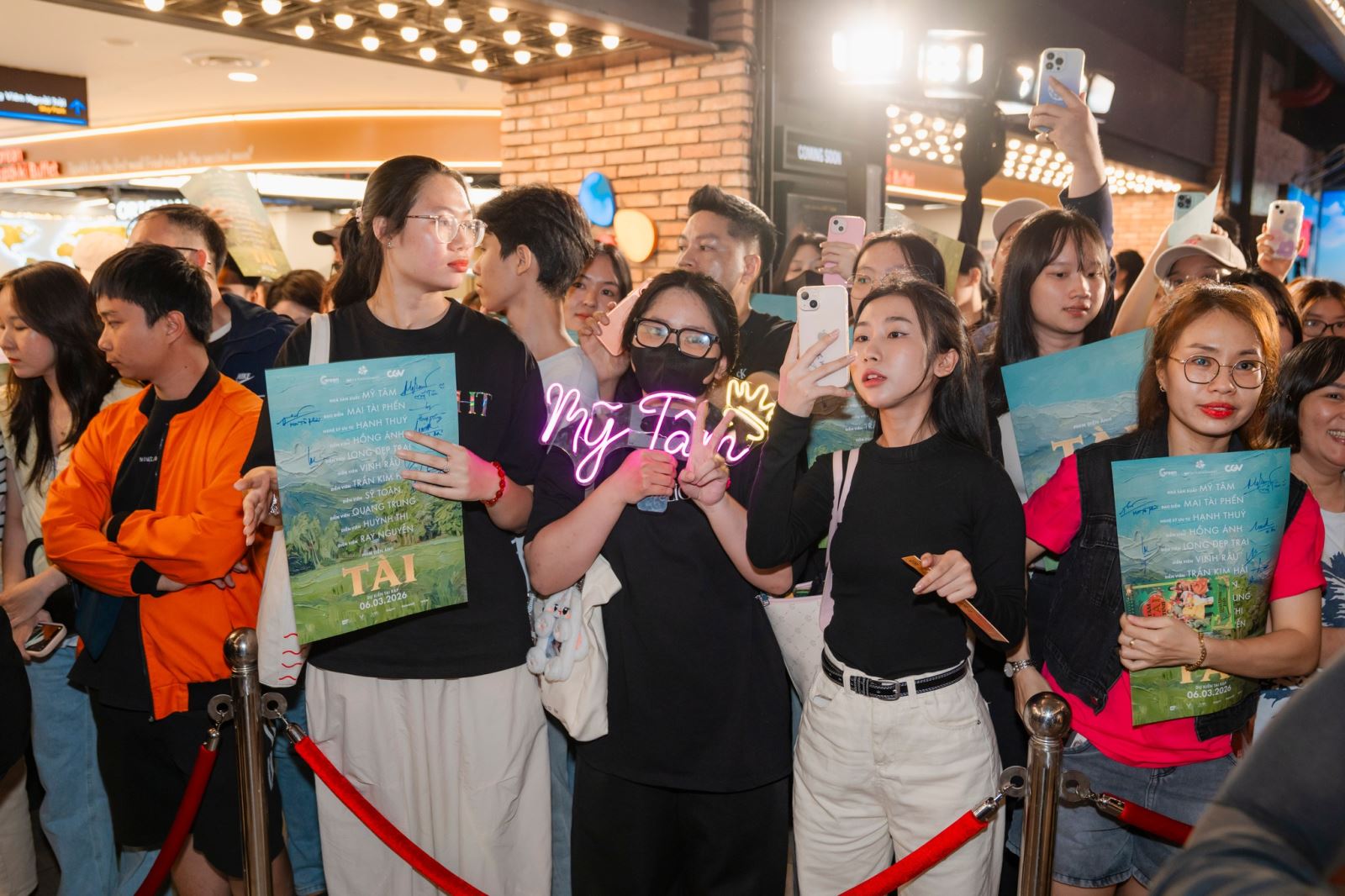 Phim Tết 2026: Cuộc đua phòng vé và những chuyển động mới của điện ảnh Việt - ảnh 2