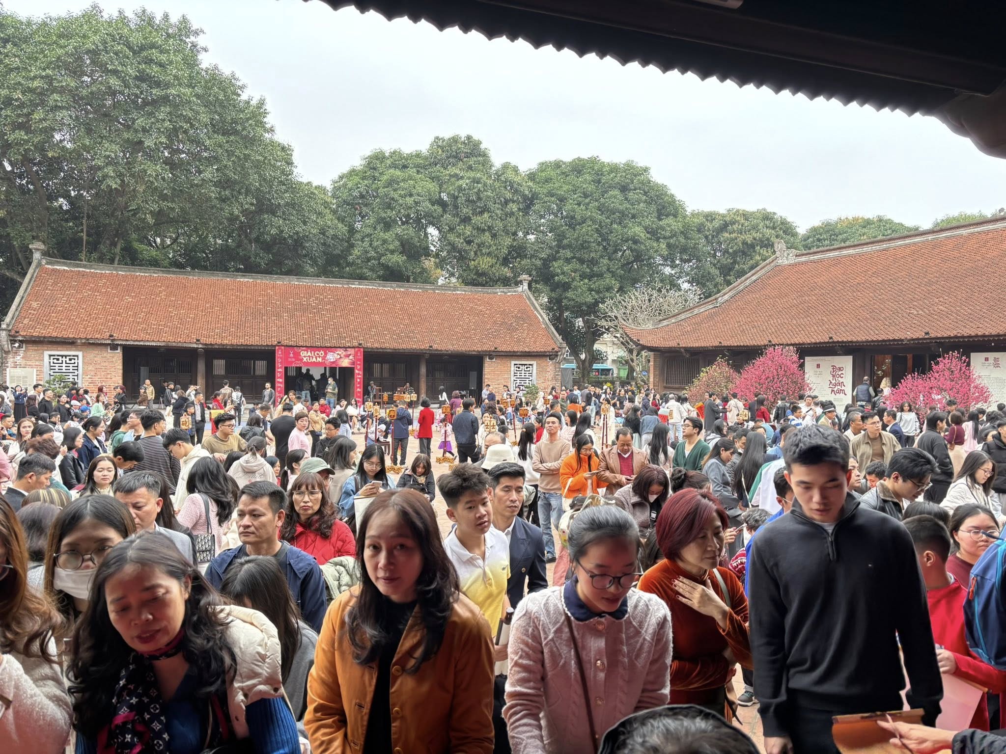 Hà Nội miễn phí tham quan 17 di tích, danh thắng nổi tiếng đến hết mùng 6 Tết - ảnh 1