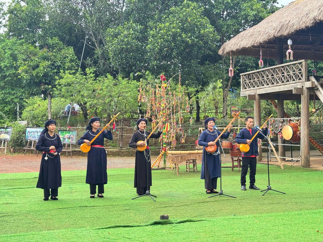 Điểm hẹn du xuân đậm đà bản sắc văn hóa Việt ở Thủ đô  - ảnh 4