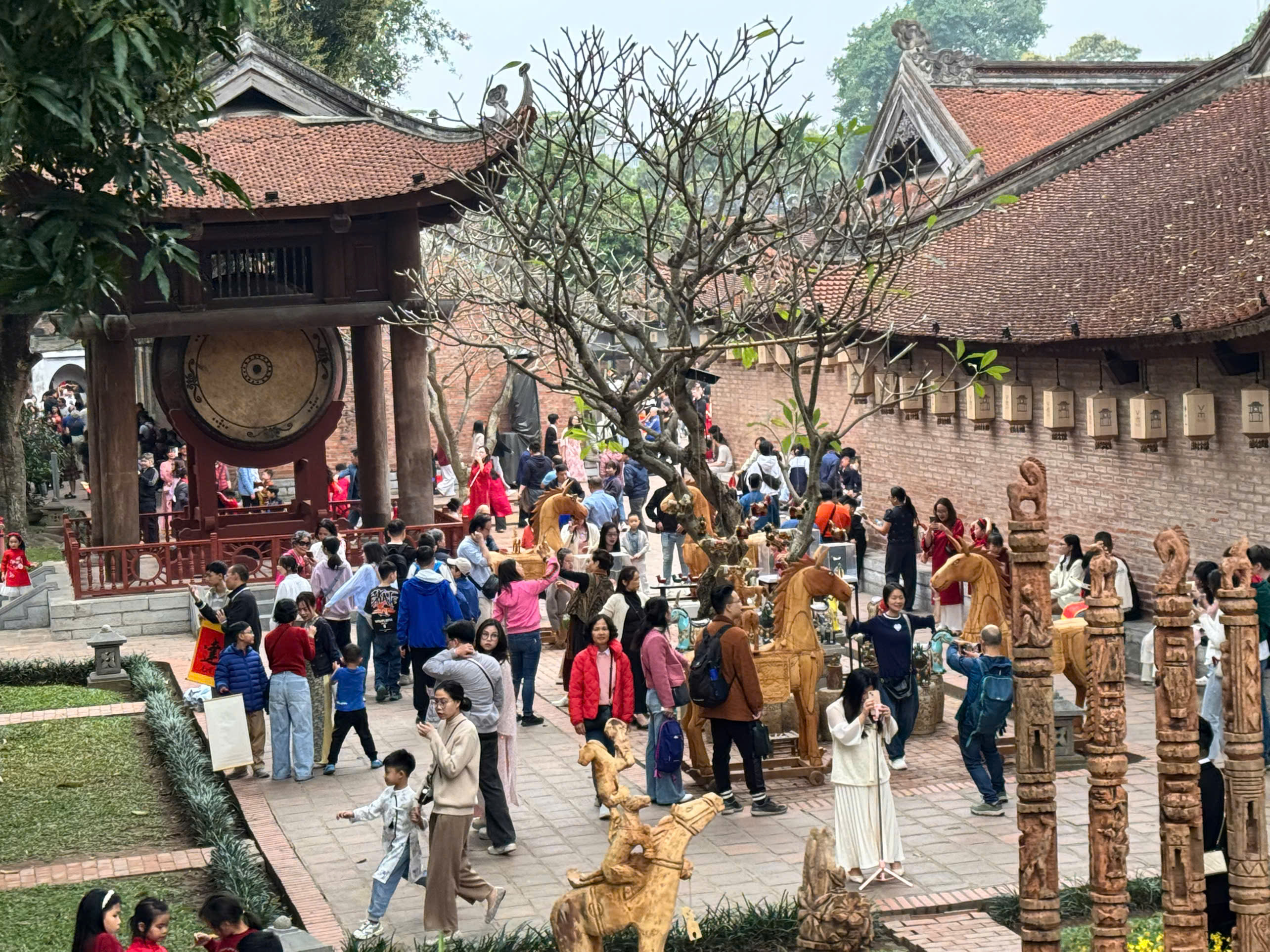 Hà Nội bình yên, thư thả trong ngày mùng 3 Tết - ảnh 6