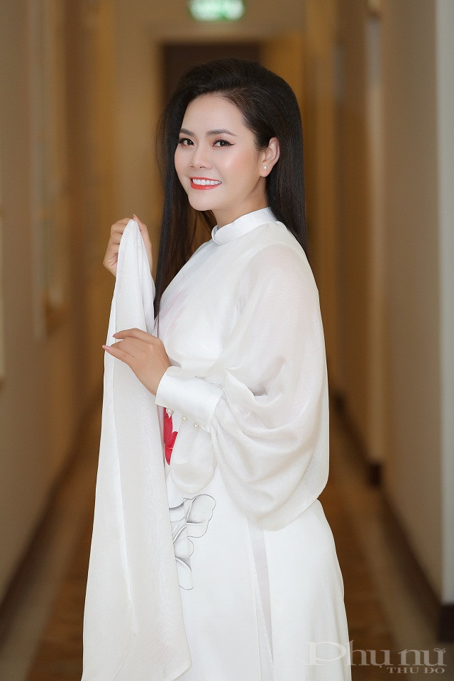 Lương Nguyệt Anh tất bật không ngưng nghỉ những ngày cận Tết