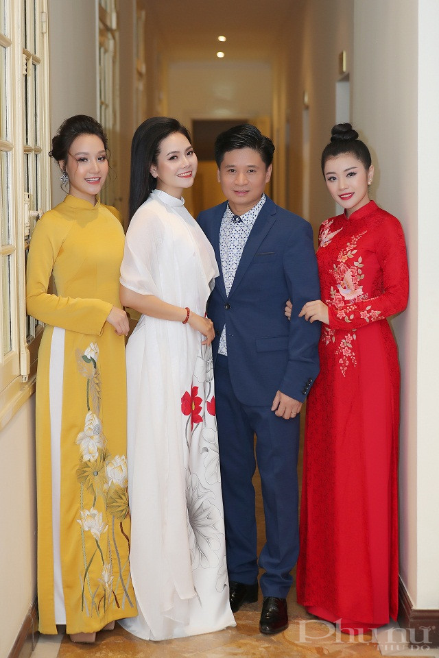 Lương Nguyệt Anh cùng các nghệ sĩ tham gia biểu diễn trong chương trình