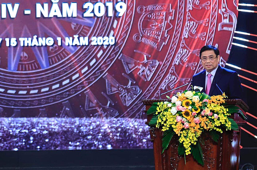 Ủy viên Bộ Chính trị, Bí thư Trung ương Đảng, Trưởng ban Tổ chức Trung ương Phạm Minh Chính (Trưởng ban Chỉ đạo Giải Búa liềm vàng) phát động Giải Búa liềm vàng lần thứ V-năm 2020 Ủy viên Bộ Chính trị, Bí thư Trung ương Đảng, Trưởng ban Tổ chức Trung ương Phạm Minh Chính (Trưởng ban Chỉ đạo Giải Búa liềm vàng) phát động Giải Búa liềm vàng lần thứ V-năm 2020