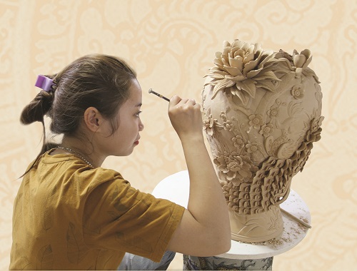 Thế hệ trẻ ở làng nghề Bát Tràng Thế hệ trẻ ở làng nghề Bát Tràng