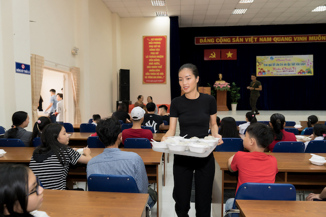 Top 15 Hoa hậu hoàn vũ 2019, Lâm Thị Bích Tuyền