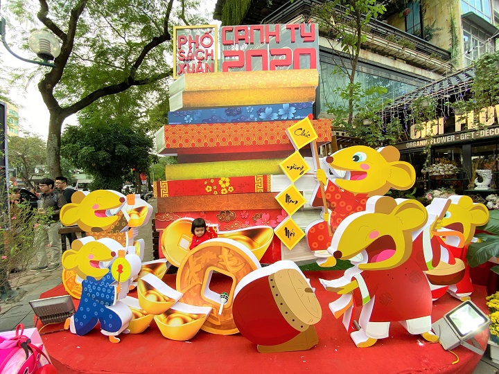 Đặc biệt, kỷ niệm 90 năm Ng&agrave;y th&agrave;nh lập Đảng Cộng sản Việt Nam, trong chiều 3/2/2020 (m&ugrave;ng 10 Tết), Nh&agrave; xuất bản Ch&iacute;nh trị Quốc gia Sự thật sẽ tổ chức chương tr&igrave;nh giao lưu, tọa đ&agrave;m về ''Tư tưởng Hồ Ch&iacute; Minh về x&acirc;y dựng v&agrave; chỉnh đốn Đảng'' với diễn giả l&agrave; Gi&aacute;o sư Tiến sỹ Ho&agrave;ng Ch&iacute; Bảo.