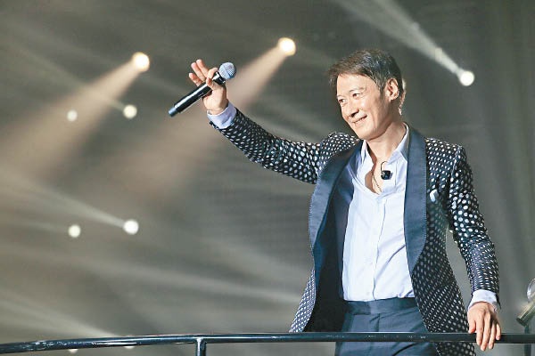 Lê Minh là 1 trong số nhiều ngôi sao quyết định hủy show vì dịch corona.