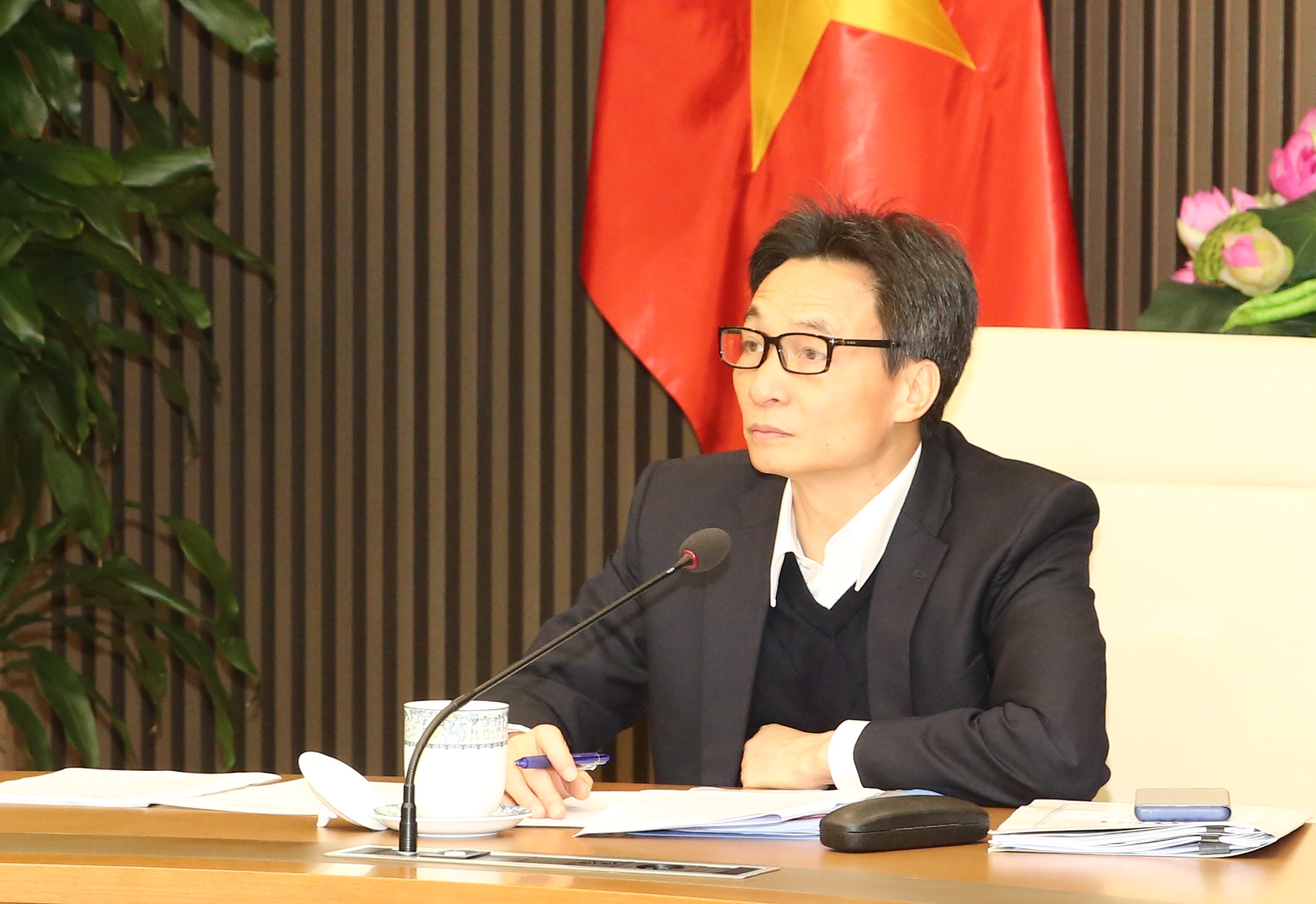 Ph&oacute; Thủ tướng Vũ Đức Đam chủ tr&igrave; cuộc họp Ban Chỉ đạo Quốc gia về ph&ograve;ng, chống dịch bệnh vi&ecirc;m đường h&ocirc; hấp cấp do chủng mới của virus Corona g&acirc;y ra.
