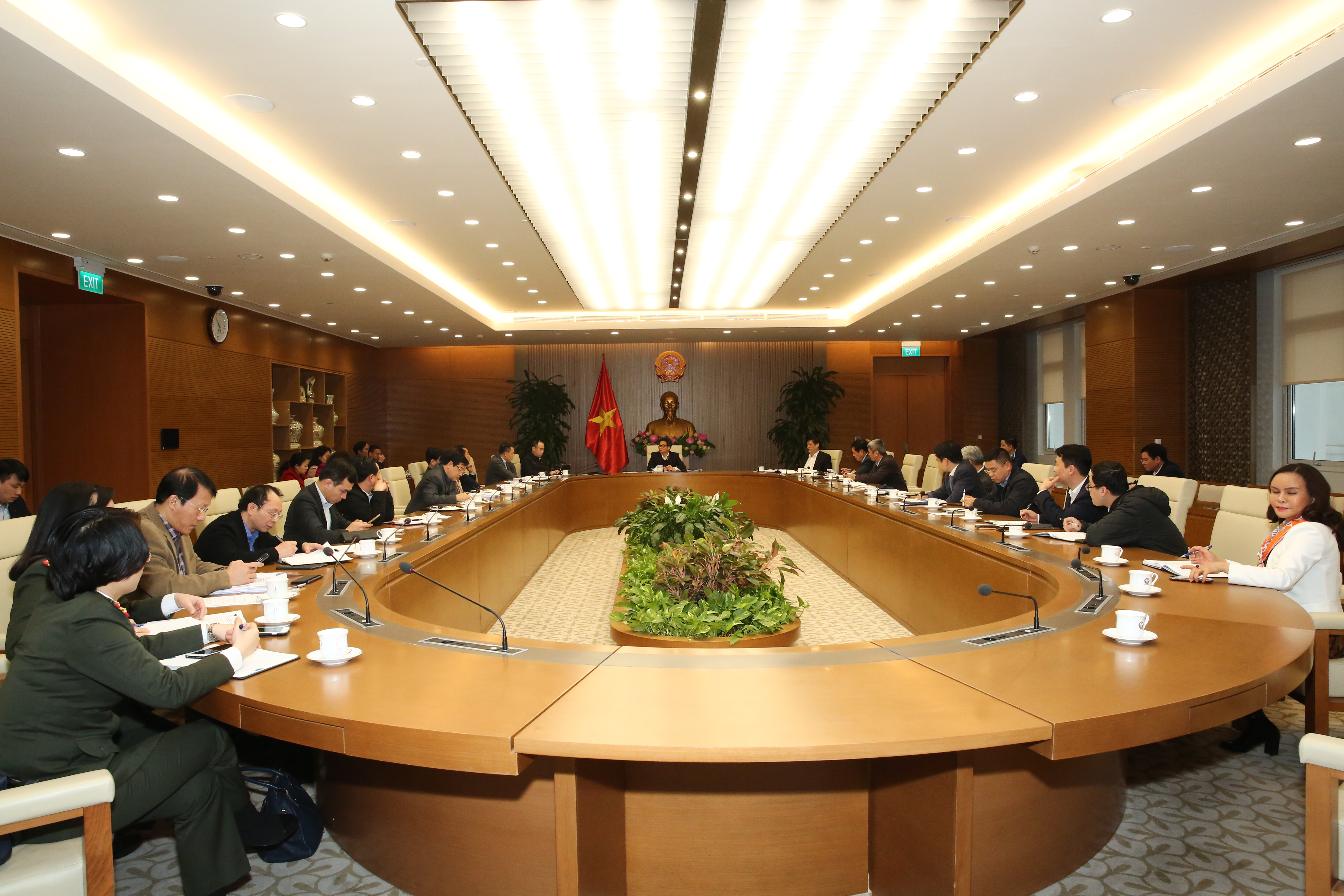 Quang cảnh buổi họp