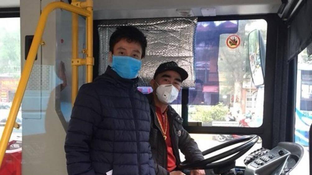 Hà Nội yêu cầu lái, phụ xe phải trang bị khẩu trang phòng chống virus Corona Hà Nội yêu cầu lái, phụ xe phải trang bị khẩu trang phòng chống virus Corona