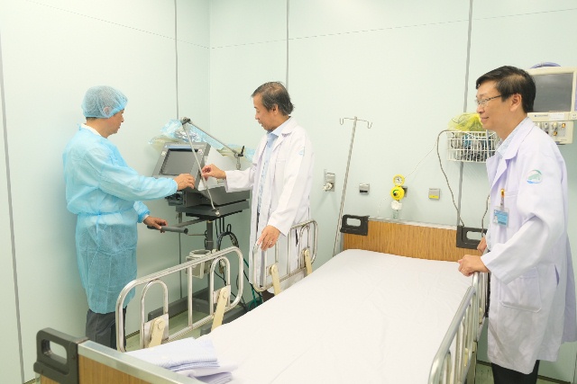 Một ph&ograve;ng c&aacute;ch ly điều trị tại khoa Nhiễm D, Bệnh viện Bệnh Nhiệt đới TP.HCM.