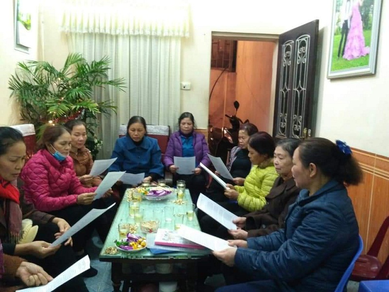 Cán bộ hội viên phụ nữ Đông Anh họp bàn triển khai thực hiện các biện pháp phòng chống dịch Corona