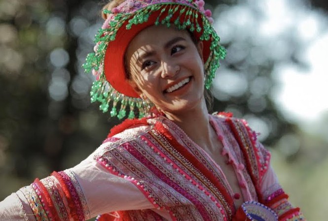 Ca sĩ Hoàng Thùy Linh