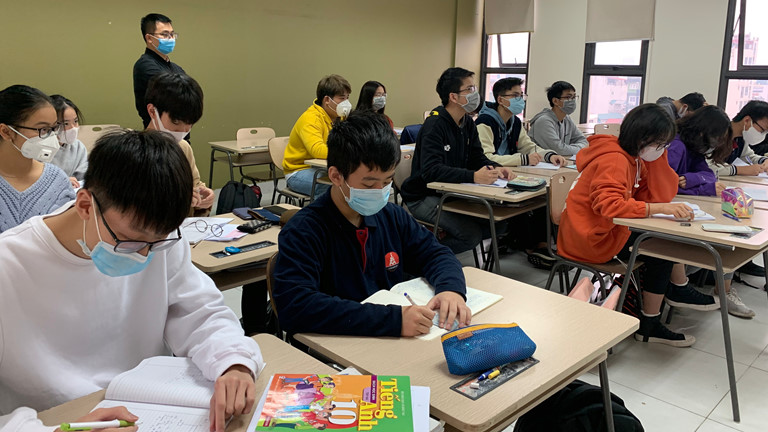 Học sinh một số tỉnh, thành đã được kéo dài thời gian nghỉ học đến 16/2