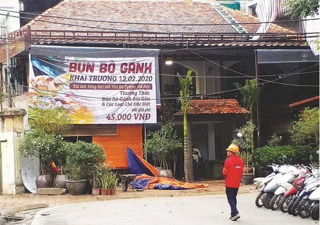 Một căn biệt thự Pháp cổ tại phố Tăng Bạt Hổ bị biến thành quán bún bò