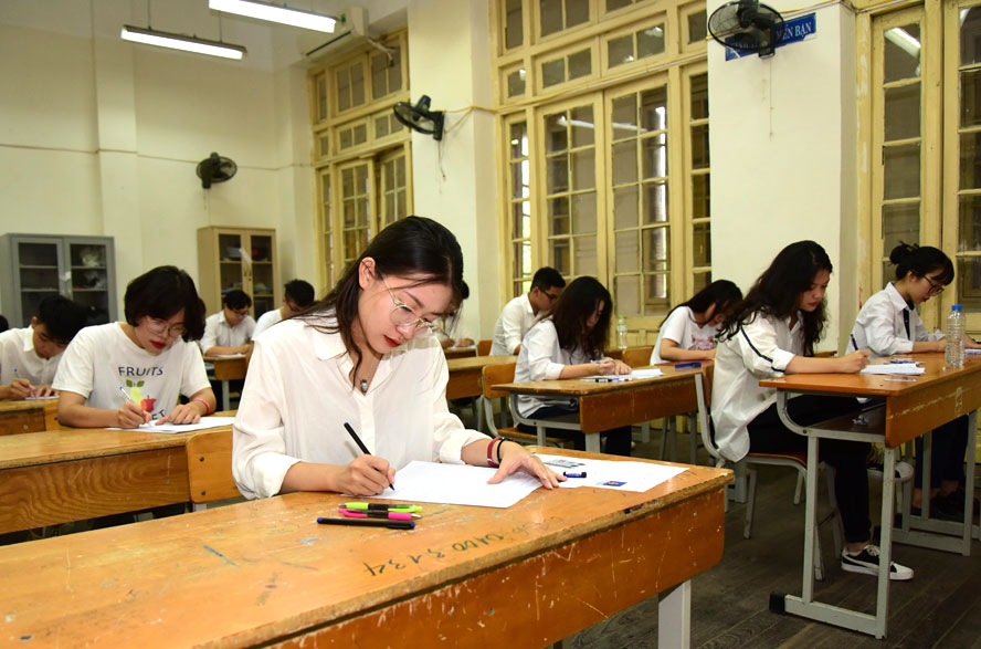 Kỳ thi trung học phổ thông quốc gia năm 2020 vẫn duy trì mục tiêu “hai trong một”, dùng kết quả kỳ thi để xét công nhận tốt nghiệp trung học phổ thông và làm căn cứ xét tuyển sinh đại học, cao đẳng