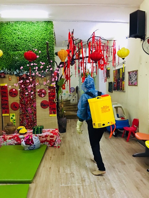 Các trường học ở quận Ba Đình được phun khử khuẩn, dọn dẹp đảm bảo vệ sinh trước khi học sinh đi học trở lại