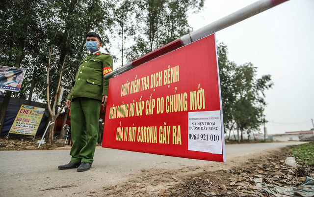 Chốt kiểm so&aacute;t tại x&atilde; Sơn L&ocirc;i, huyện B&igrave;nh Xuy&ecirc;n, tỉnh Vĩnh Ph&uacute;c