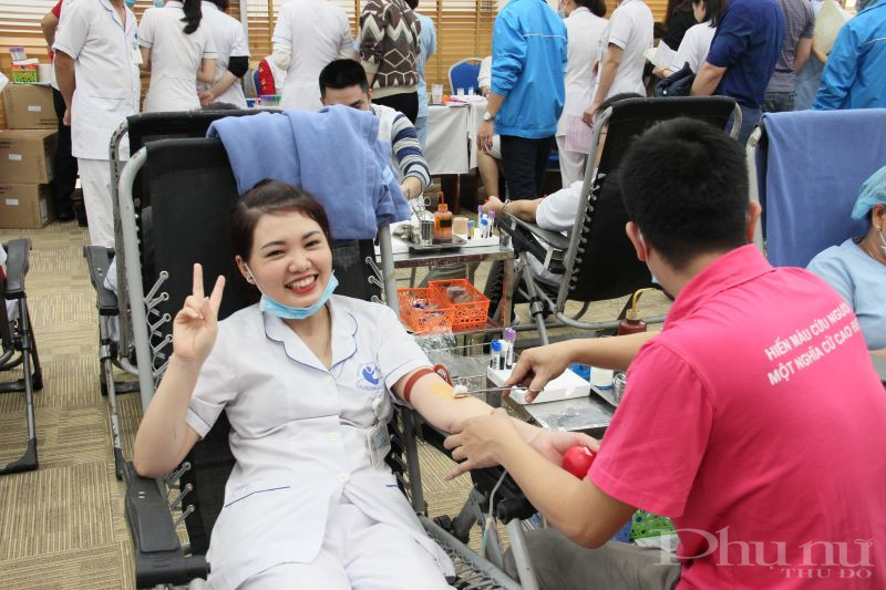 Valentine và những giọt máu hồng - ảnh 10