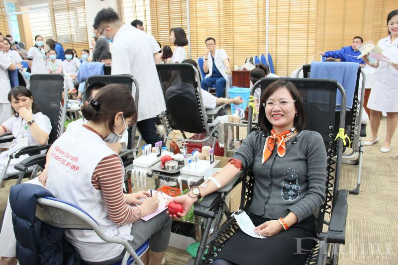 Valentine và những giọt máu hồng - ảnh 9