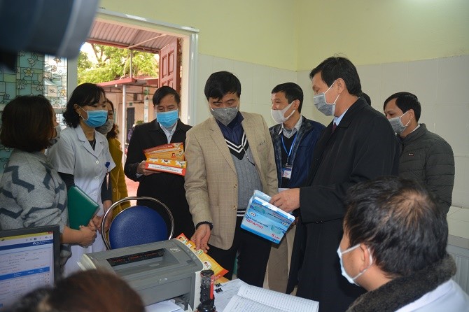 Kiểm tra c&ocirc;ng t&aacute;c ph&ograve;ng chống dịch bệnh Covid-19 tại Ph&ograve;ng kh&aacute;m đa khoa khu vực Li&ecirc;n Hồng, huyện Đan Phượng.