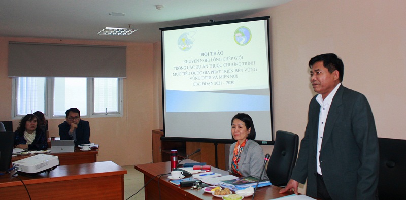 Thứ trưởng, Phó Chủ nhiệm Ủy ban Dân tộc  Y Thông chủ trì hội thảo