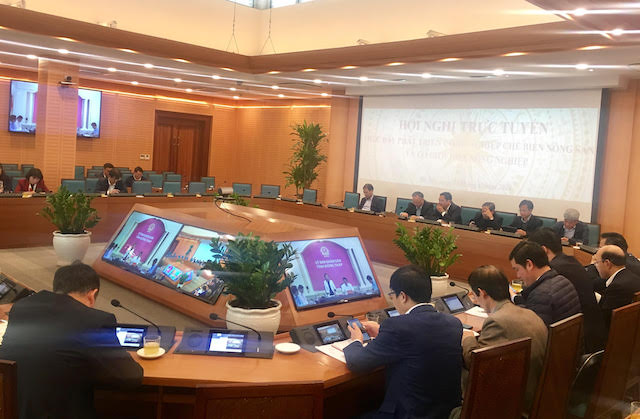 Ph&oacute; Chủ tịch Thường trực UBND TP Nguyễn Văn Sửu chủ tr&igrave; đầu cầu H&agrave; Nội.