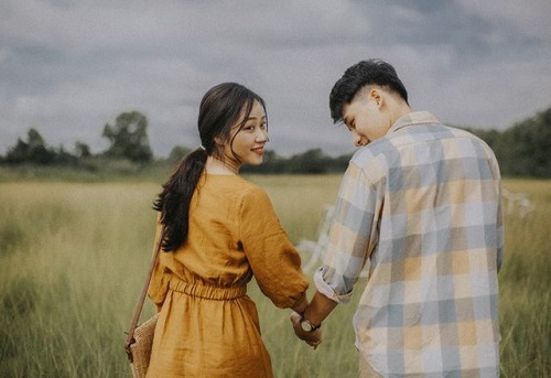 Từ bỏ bạn khác giới khi có người yêu - ảnh 1