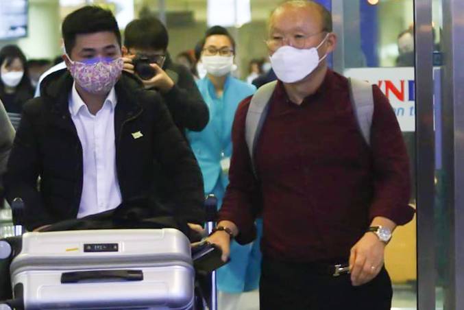 Thầy Park có mặt tại Việt Nam vào tối 23/2