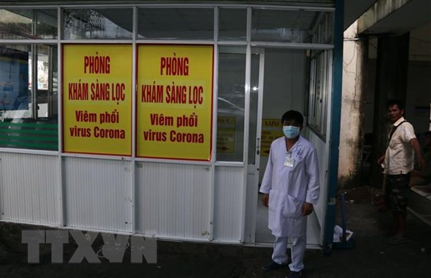 Lao động người nước ngoài tại các nước bùng phát dịch COVID-19 sẽ được khám sàng lọc. (Ảnh minh hoạ: TTXVN