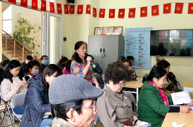 Quận Long Bi&ecirc;n triển khai hiệu quả việc lấy &yacute; kiến của nh&acirc;n d&acirc;n đối với đảng vi&ecirc;n giữ chức vụ l&atilde;nh đạo cấp ủy địa phương.