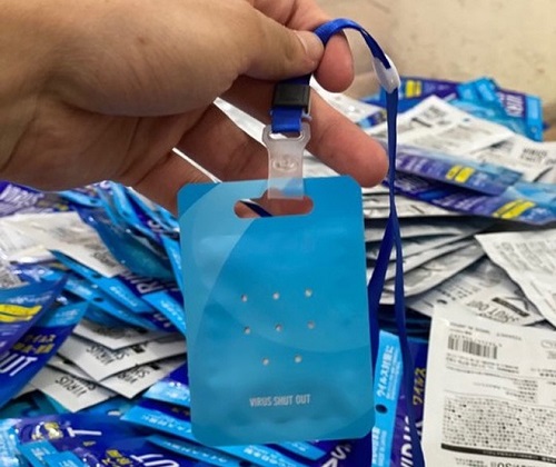 Một sản phẩm thẻ đeo kháng khuẩn, diệt virus được rao bán trên mạng xã hội Một sản phẩm thẻ đeo kháng khuẩn, diệt virus được rao bán trên mạng xã hội