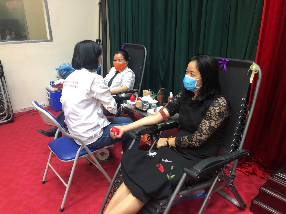 Từ các hội viên phụ nữ...