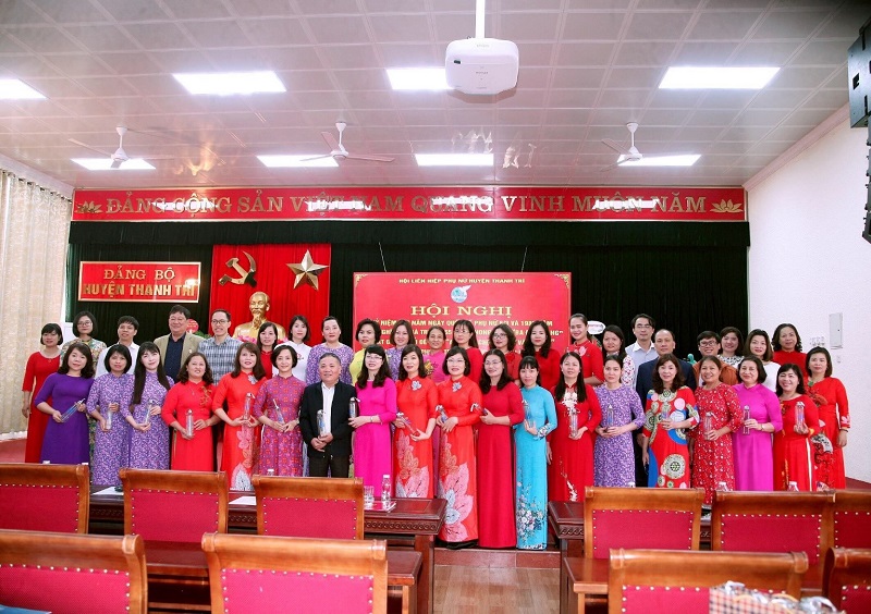 Phụ nữ Thanh Tr&igrave; 