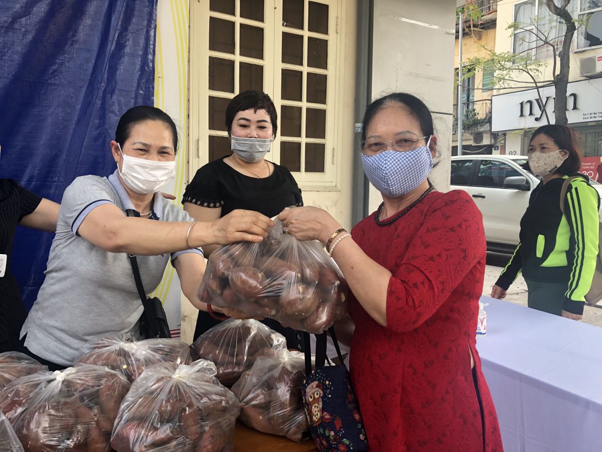 Niềm vui khi mua được sản phẩm an toàn, giá cả hợp lý