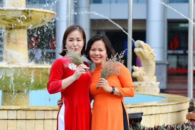 Phụ nữ Công ty Lọc hóa dầu Bình Sơn hưởng ứng "Tuần lễ áo dài Việt Nam 2020" - ảnh 7