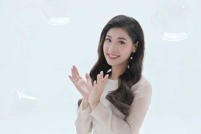 B&iacute;ch Hồng mong mẹ sẽ nghe được tiếng l&ograve;ng của c&ocirc; qua MV