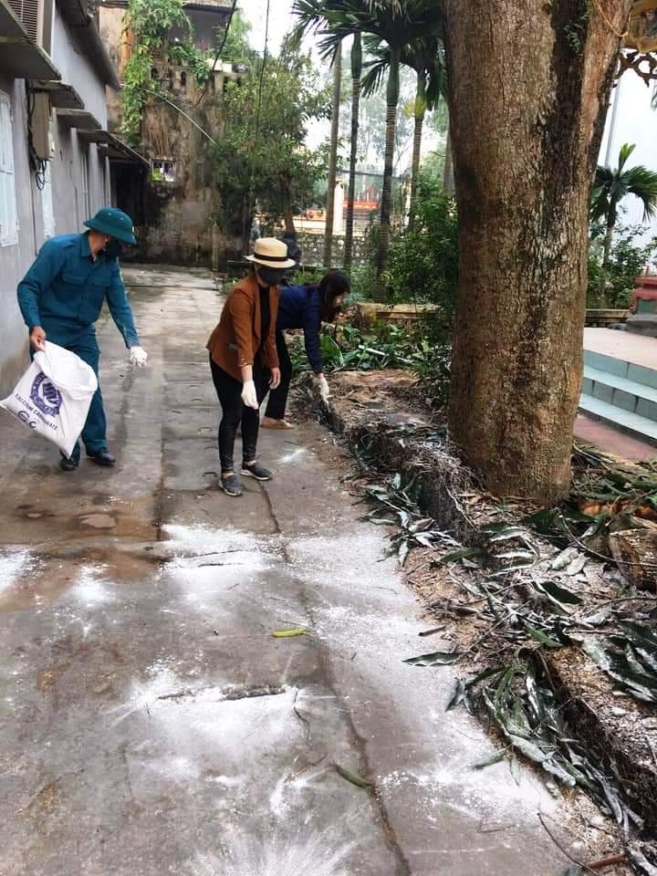 Hội PN phối hợp với các đoàn Hội CCB, Đoàn TN tổ chức các hoạt động tổng vệ sinh môi trường đường làng ngõ xóm Hội PN phối hợp với các đoàn Hội CCB, Đoàn TN tổ chức các hoạt động tổng vệ sinh môi trường đường làng ngõ xóm