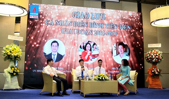 Giao lưu với các điển hình tiên tiến của TCT Vận tải dầu khí VPV Trans.